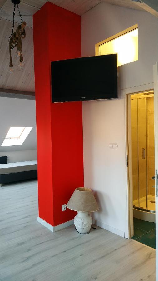 Apartament Witkacego Czerwony Słupsk Exterior foto